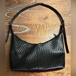 Chic Black Woven Shoulder Bag